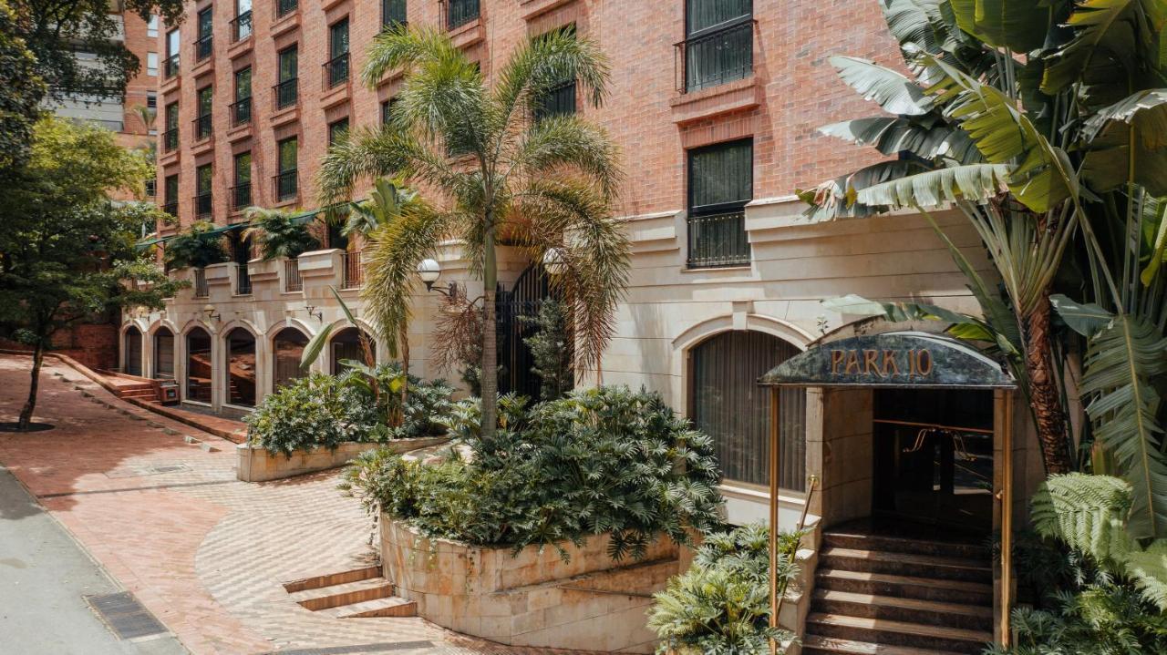 Hotel Park 10 Medellín Exterior foto The entrance to the hotel